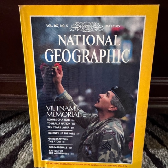 National Geographic: Complete 1985 Issues with Maps - Picture 6 of 13